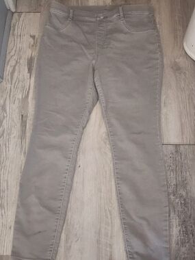 Time and Tru Women's Skinny Jeans in Gray